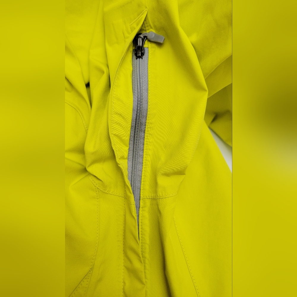 Marmot Men's Black and Yellow GORE-TEX Jacket w/Side Vents | Size Large - Picture 9 of 9